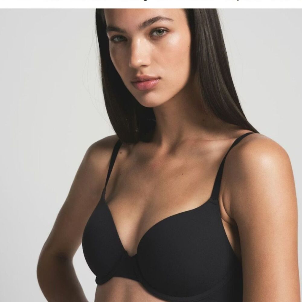NEW SKIMS 34B Fits Everybody T-Shirt Bra in Onyx Black NWT